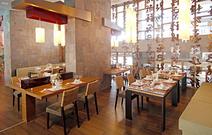 Limak Lara De Luxe Hotel & Resort