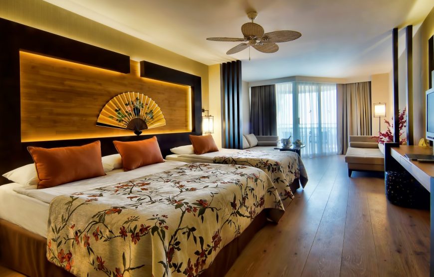 Limak Lara De Luxe Hotel & Resort