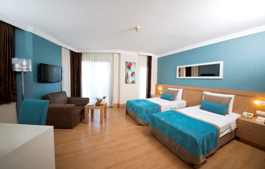 Limak Lara De Luxe Hotel & Resort