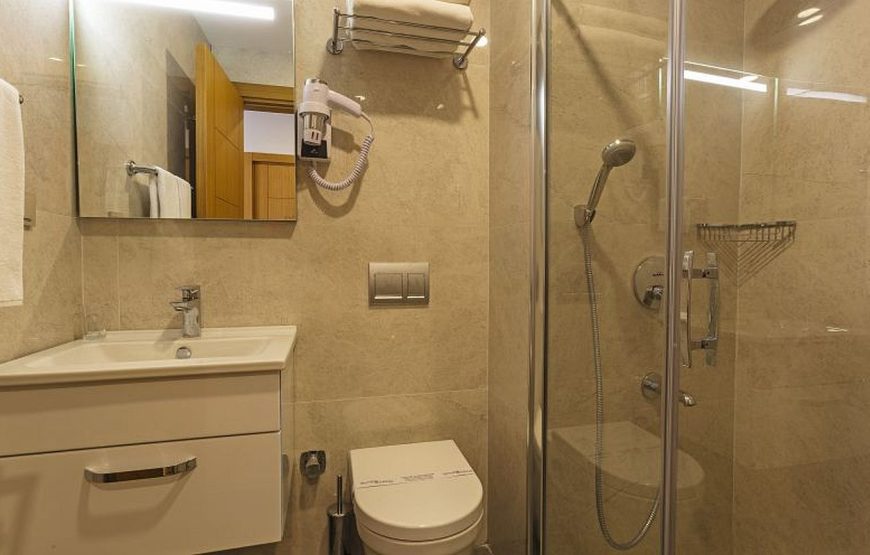Acra Hotel