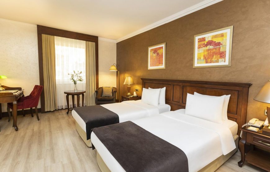 Hotel Occidental Taksim (ex. Lares Park)